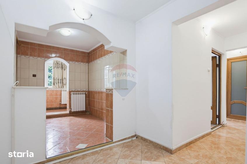 Apartament cu 3 camere decomandat în Central