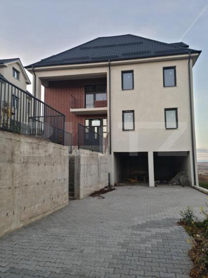 Vila in Dezmir cu 5 camere in zona reziden?iala de lux! - 1