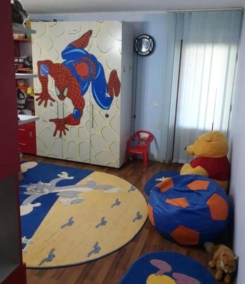 Casă individuală cu 7 camere cu Canalizare în Burdujeni