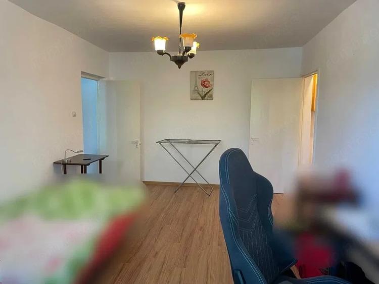 Apartament cu 2 camere semidecomandat, mobilat în Girocului
