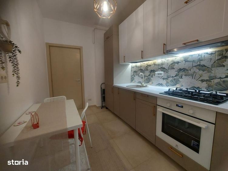 Garsonieră decomandată în Central