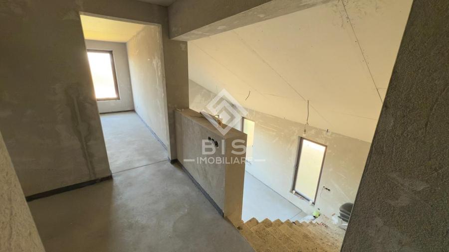 Casă individuală cu 4 camere cu Teren 710 Mp în Exterior Sud
