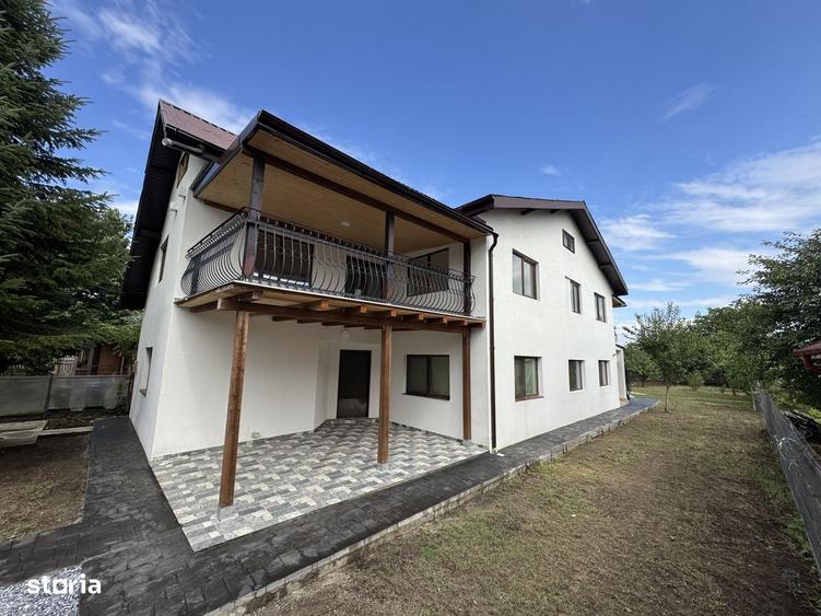 Casă cu 4 camere cu Teren 1000 Mp în Holboca