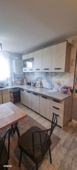 Apartament cu 3 camere în Moldovenești