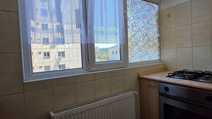 Apartament cu 3 camere decomandat în Griviței