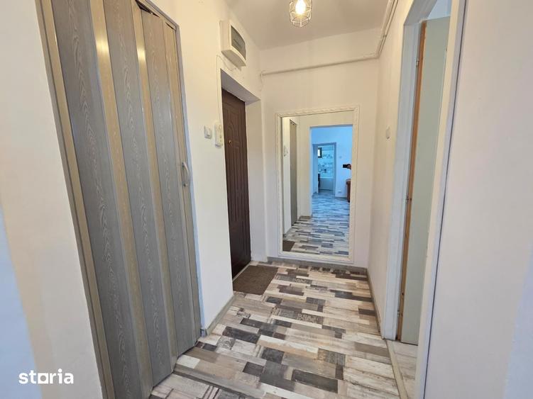 Apartament cu 2 camere semidecomandat în Central