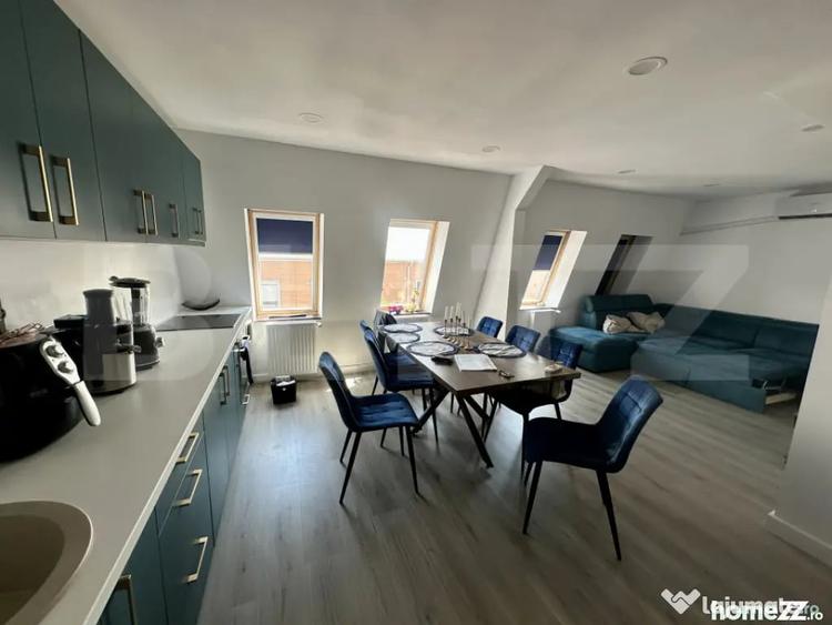 Apartament cu 4 camere decomandat în Cloșca