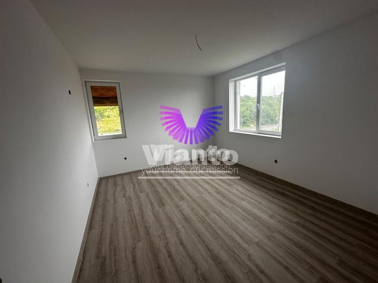Duplex cu 5 camere cu Canalizare în Exterior Vest