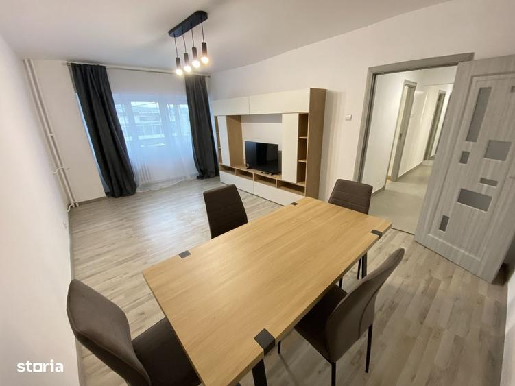 Apartament cu 3 camere în Păcurari