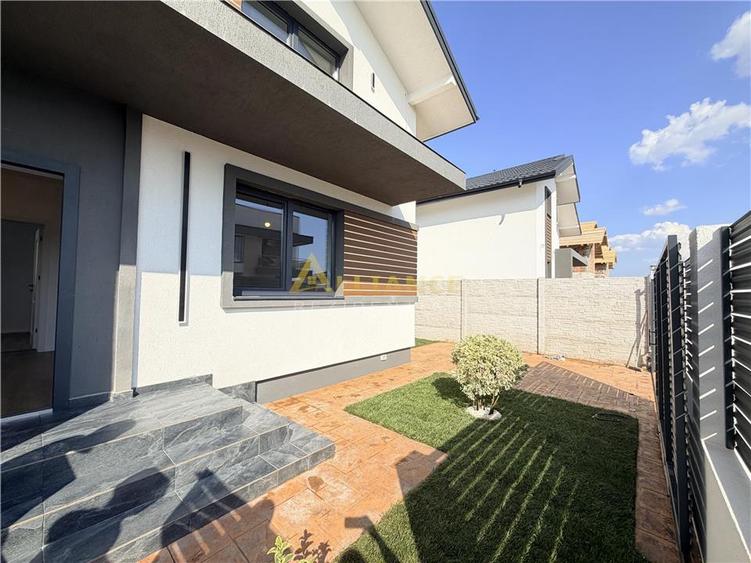 Casă individuală cu 5 camere cu Teren 290 Mp în Berceni