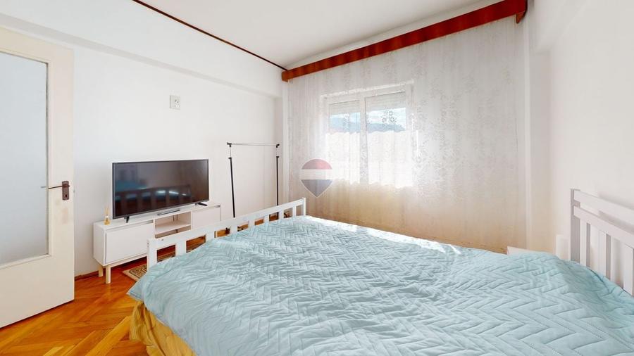 Apartament cu 4 camere decomandat, mobilat în Astra