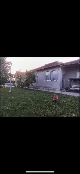 Casă cu 4 camere în Lanurile