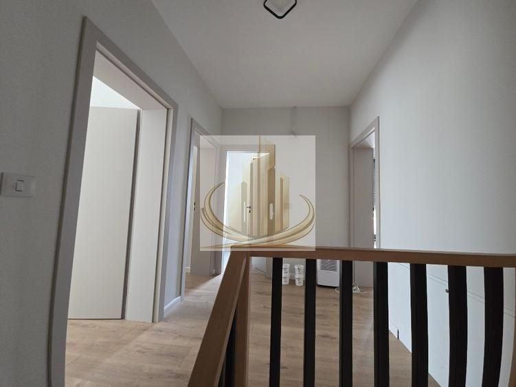 Duplex cu 4 camere cu Canalizare în Ghiroda