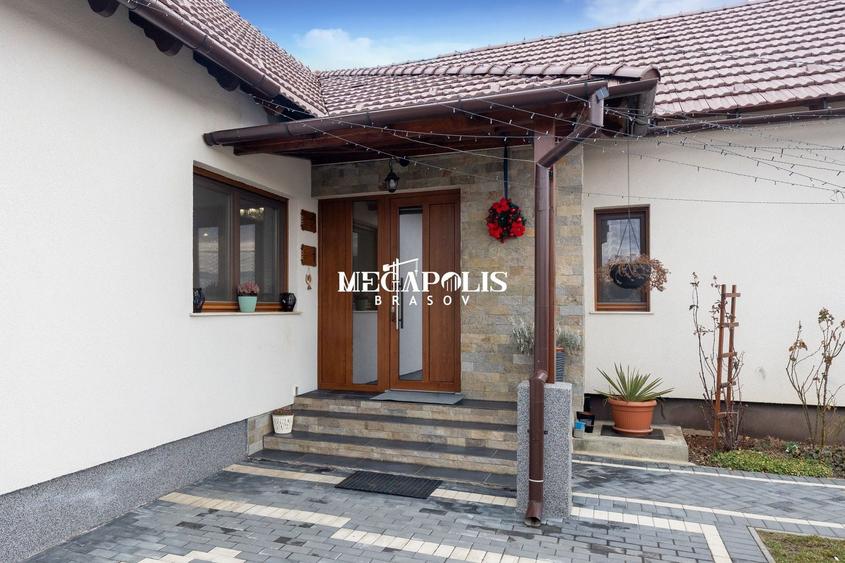 Casă individuală cu 6 camere cu Canalizare în Lunca Calnicului