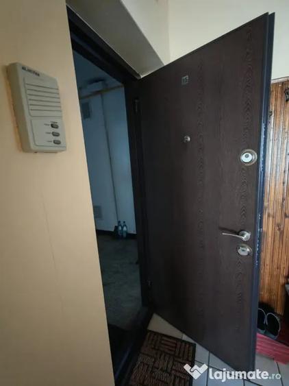 Apartament cu 3 camere decomandat în Ultracentral