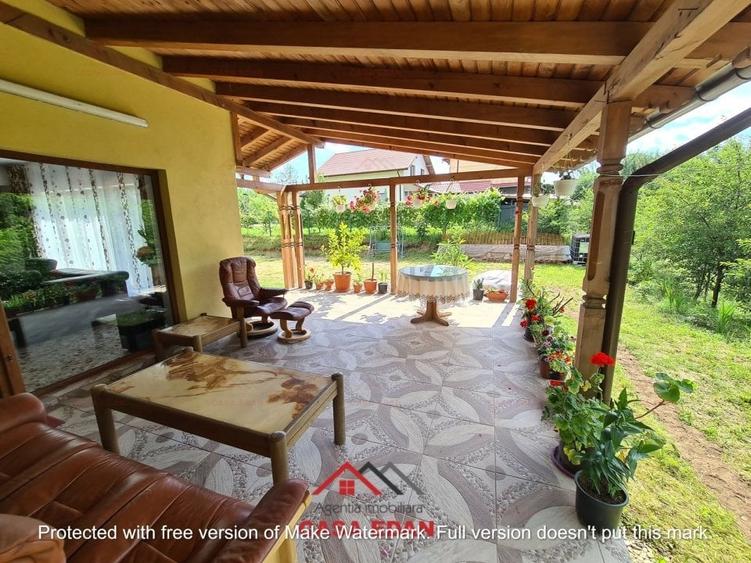 Casă cu 10 camere cu Teren 1676 Mp în Central