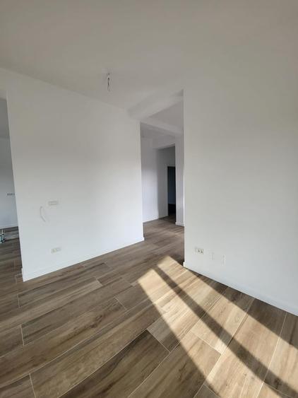 Duplex cu 4 camere cu Teren 390 Mp în Covaci