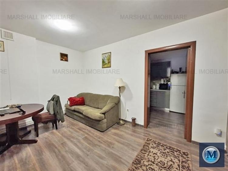 Casă cu 9 camere cu Piscina în Puchenii Mari