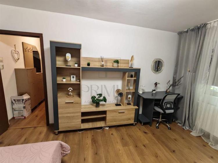 Garsonieră decomandată, mobilată în Complex Studențesc