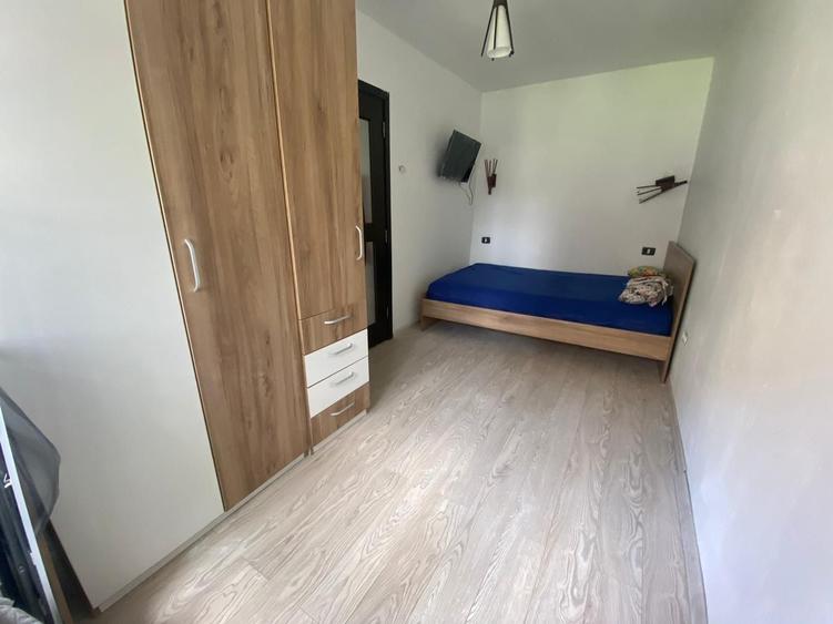 Apartament cu 2 camere semidecomandat în Intim