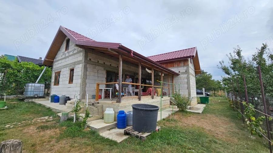 Casă cu 3 camere cu Teren 1500 Mp în Drislea
