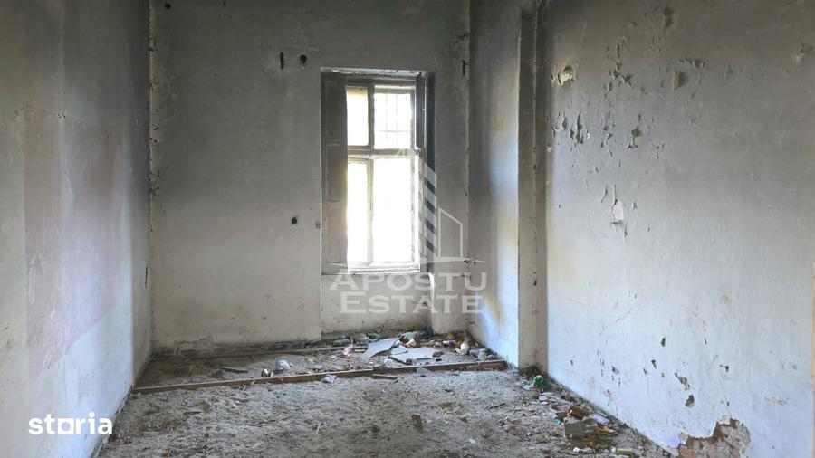 Casă cu Teren 1162 Mp în Iosefin