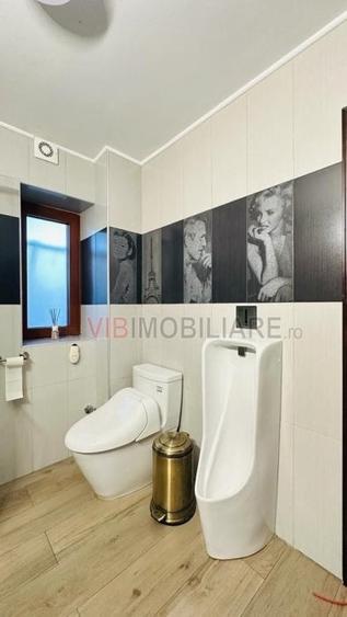 Casă cu 7 camere cu Piscina în Mamaia-Sat