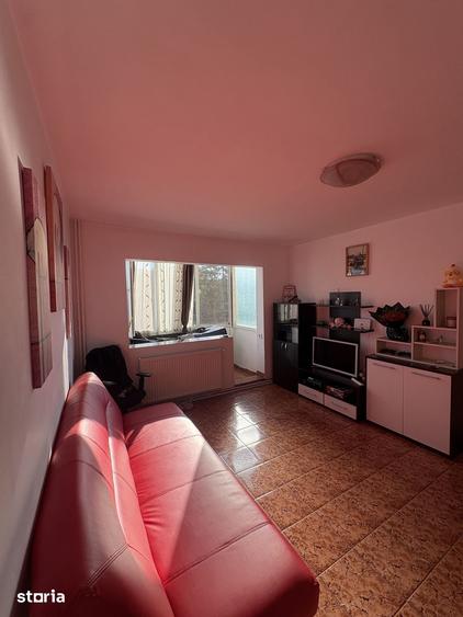 Apartament cu 2 camere semidecomandat în Astra