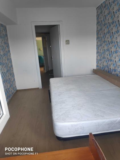 Apartament cu 3 camere decomandat în Bucur Obor
