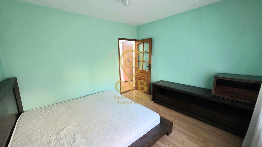 Apartament cu 3 camere decomandat, mobilat în Decebal