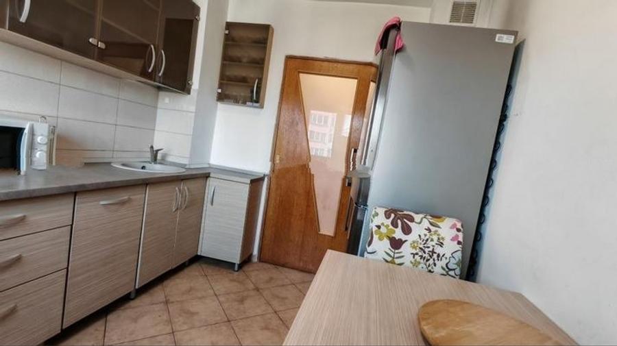 Apartament cu 2 camere semidecomandat, mobilat în Mihai Bravu