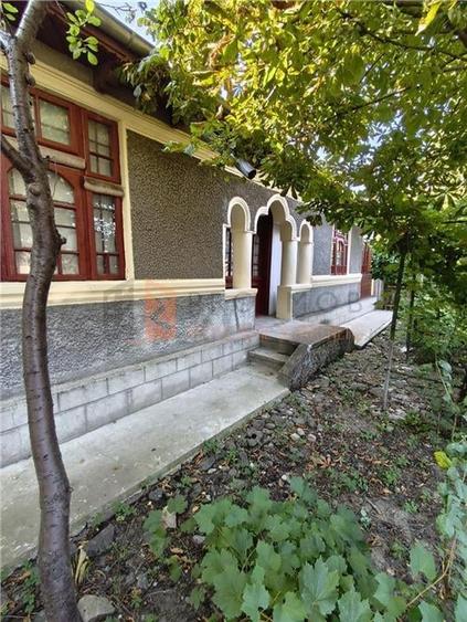 Casă individuală cu 5 camere cu Canalizare în Clondiru