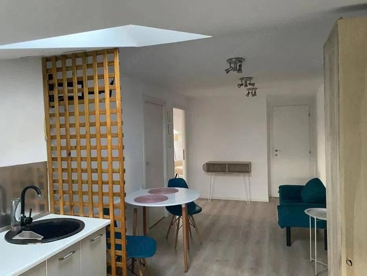 Apartament cu 3 camere decomandat în Unirii