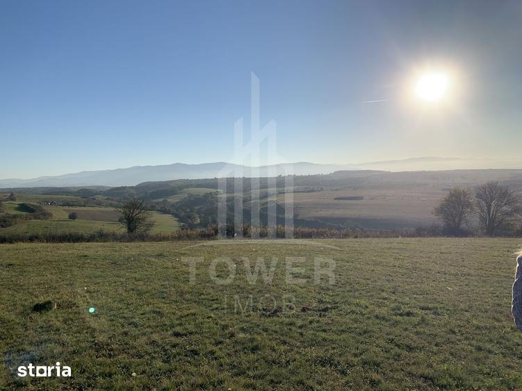 Teren de 650 mp, în Roșia