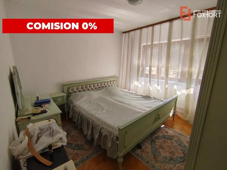 Apartament cu 3 camere decomandat, mobilat în Soarelui