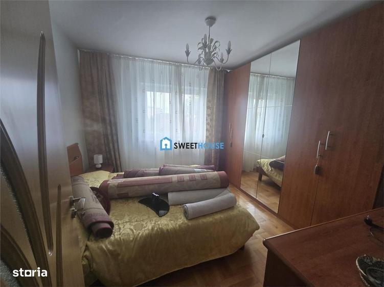 Apartament cu 3 camere decomandat în Central