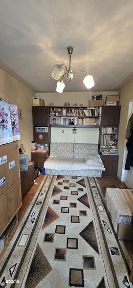Apartament cu 3 camere în Terezian