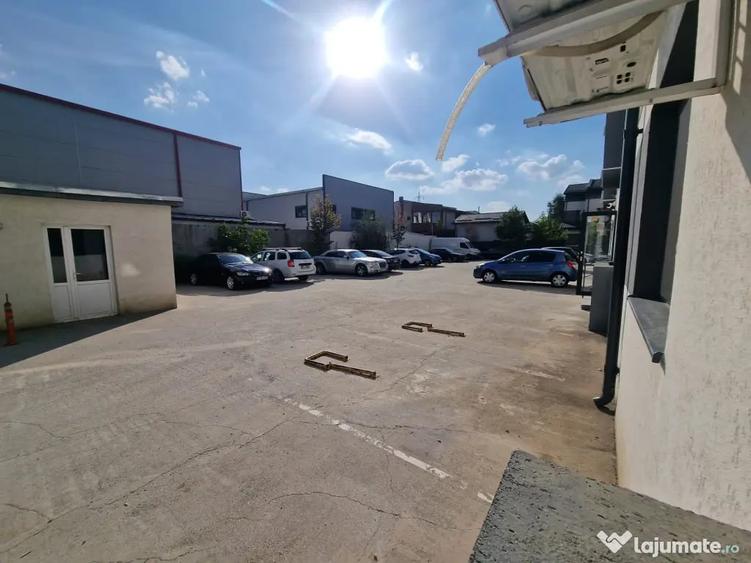 Garsonieră decomandată în Roșu