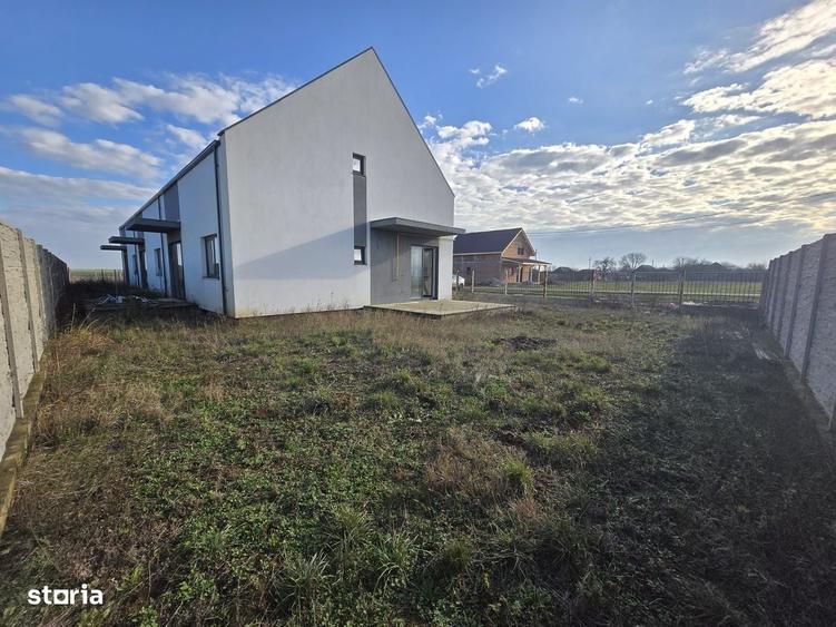 Casă cu 3 camere cu Teren 200 Mp în Sânandrei