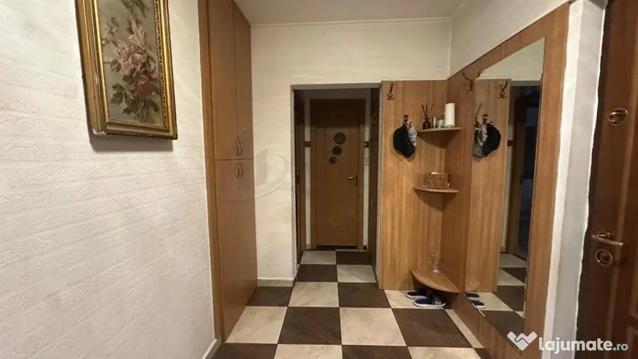 Apartament cu 2 camere decomandat în Decebal