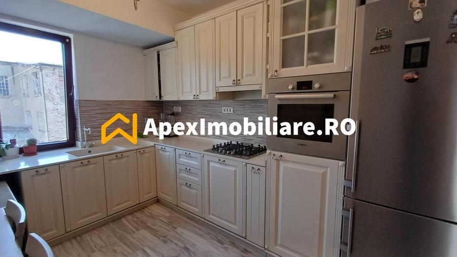 Apartament cu 3 camere semidecomandat, mobilat în Națiunile Unite