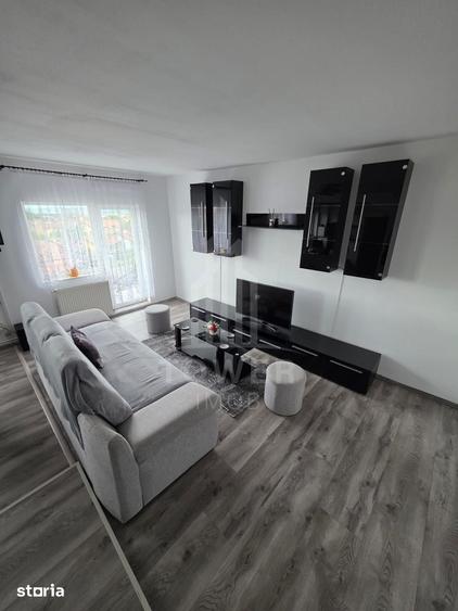 Apartament cu 3 camere în Vasile Aaron