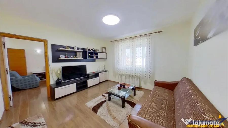 Apartament cu 2 camere nedecomandat în Tractorul