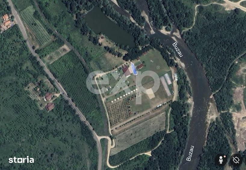 Teren de 43000 mp, în Central