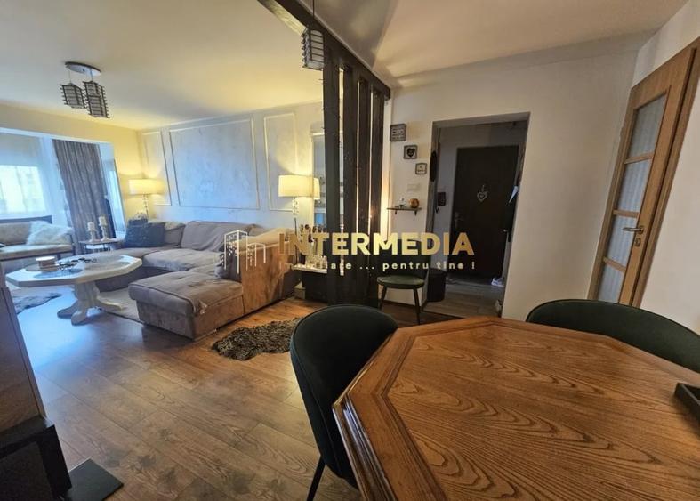 Apartament 3 camere CETATE Bulevard Etaj3 Renovat Total Mobilat Beci Parcare - 3