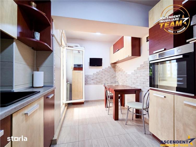 Apartament cu 4 camere, mobilat în Central