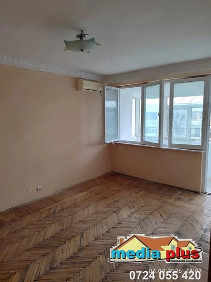 Apartament 3 camere de vanzare Micro 16 suprfata?a totala 70 mp, pre? 57.000 - 8
