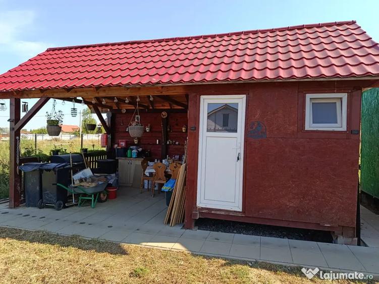 Teren de 697 mp, în Ernei