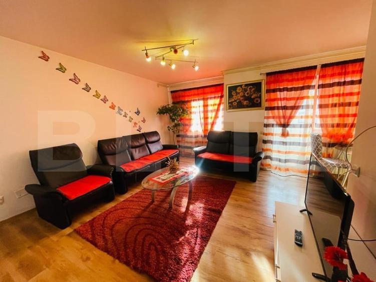 Apartament cu 3 camere semidecomandat, mobilat în Florești