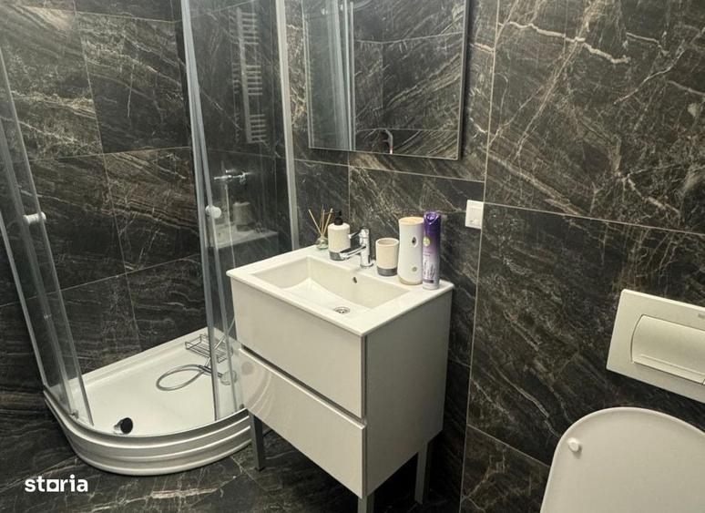 Garsonieră decomandată în Central